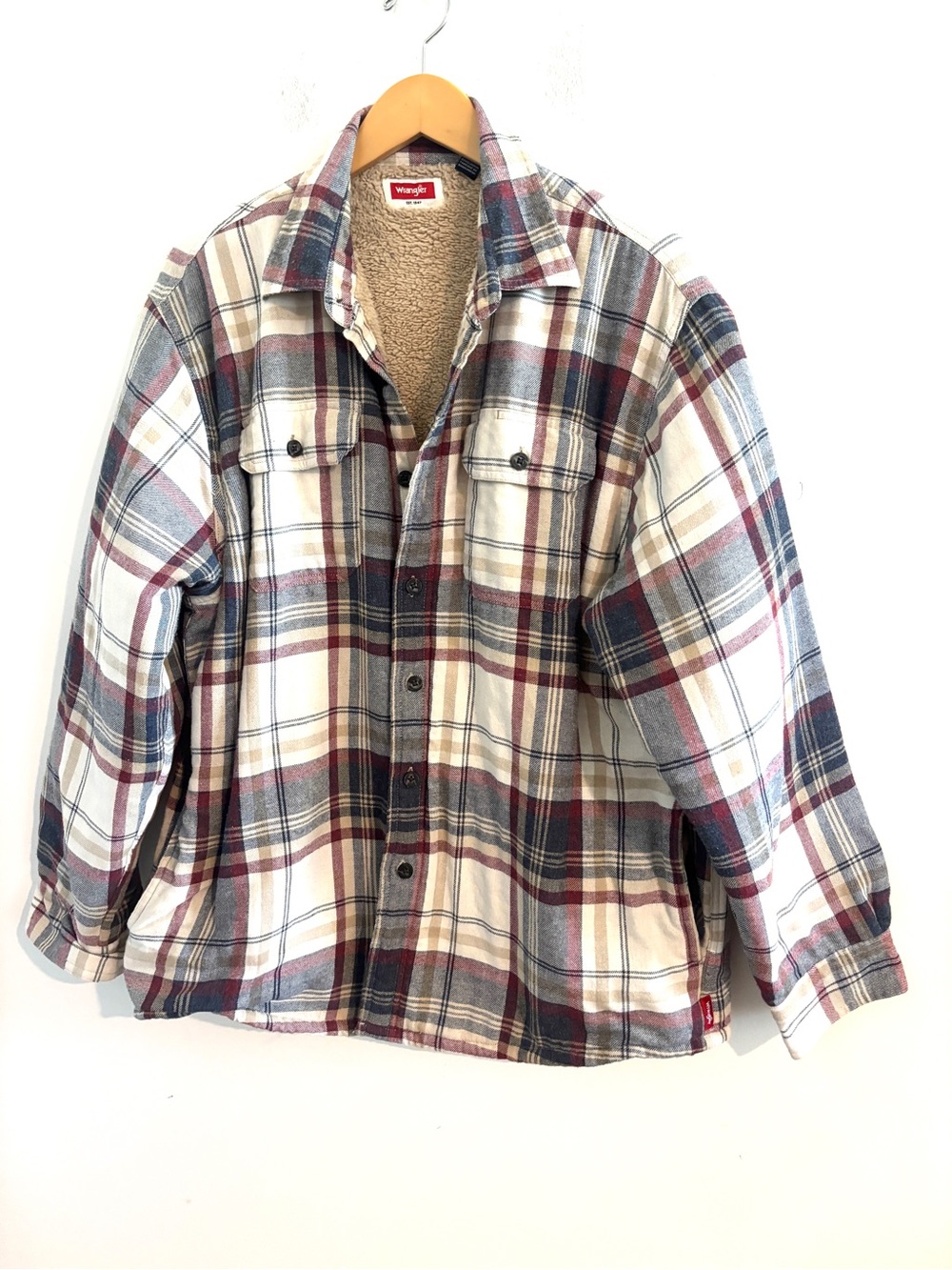 Wrangler Men’s Size Large Plaid Sherpa-Lined Jacket in Cream, Blue & Red